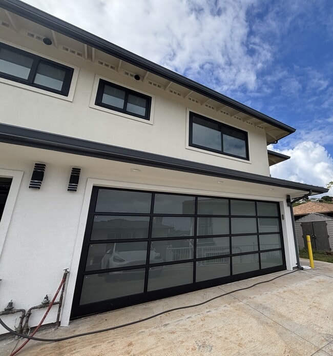 Primary Photo - 4030 Hoku Ave