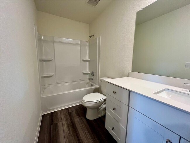 Building Photo - 509 Lagoon Dr