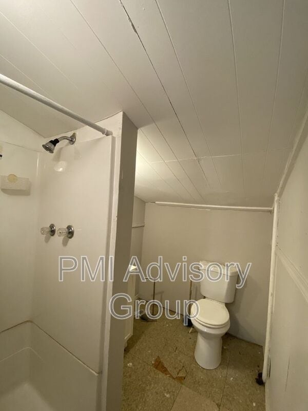 Building Photo - 200 SW 21st St