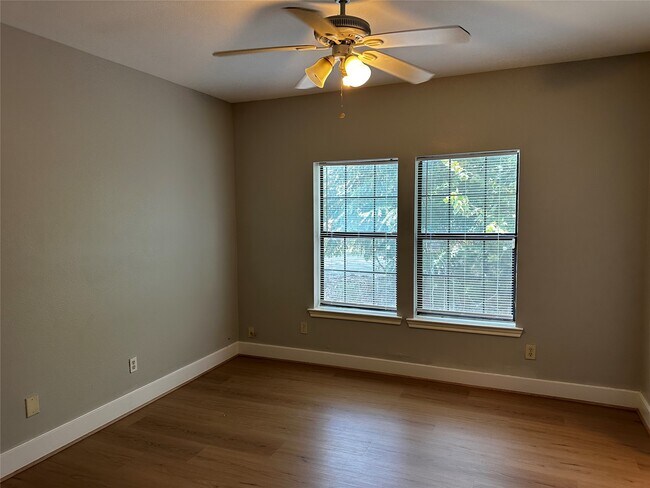 Building Photo - 2910 Wichita St