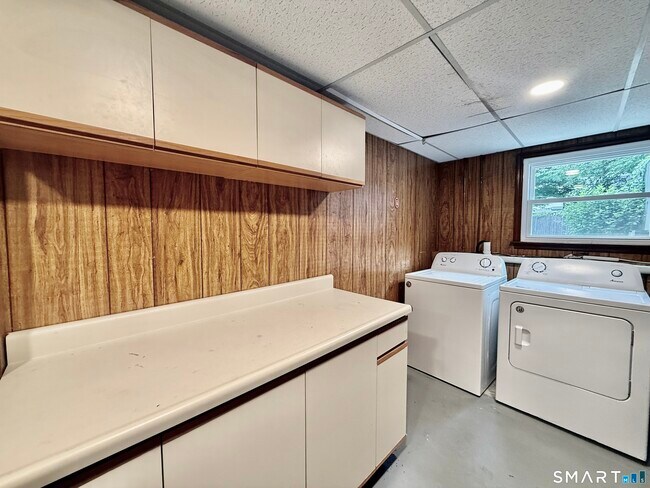 Building Photo - 32 Cullen Ave