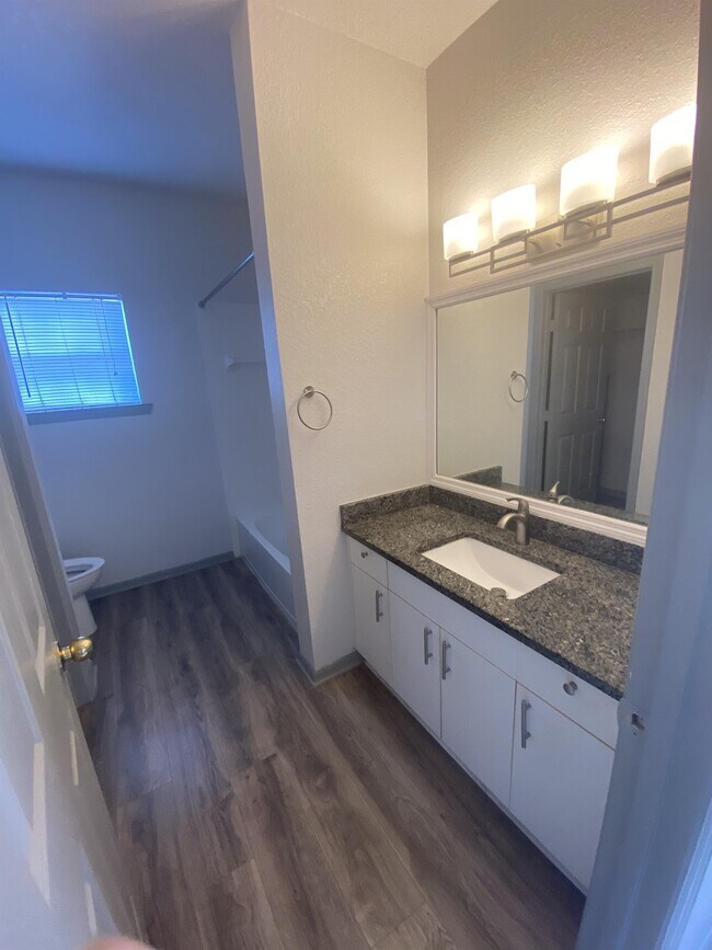 Building Photo - 3741 Conroy Rd