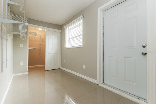 Building Photo - 1524 Sandy Ln