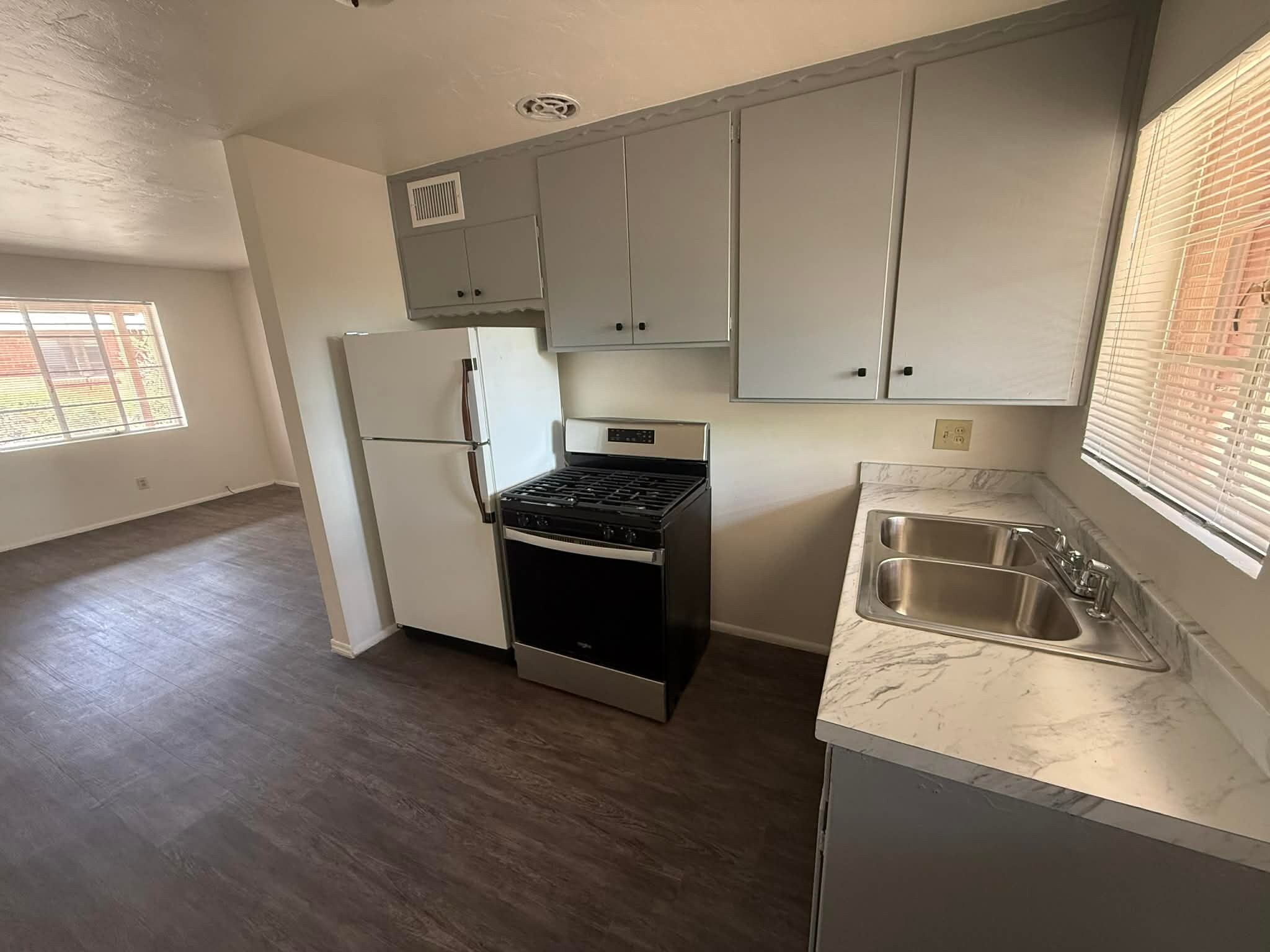 Building Photo - 3577 E 3rd St