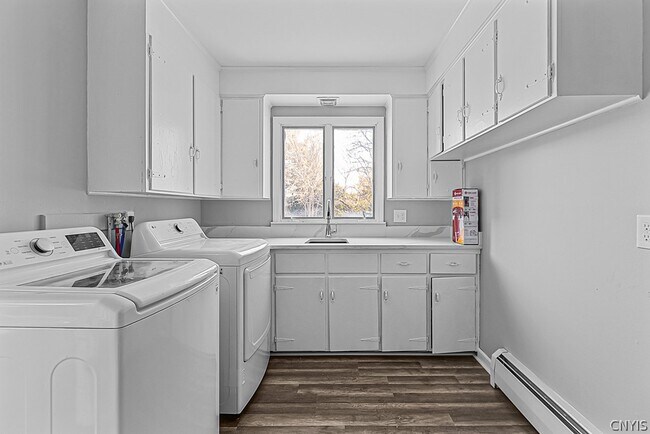 Building Photo - 11 Winmar Crescent
