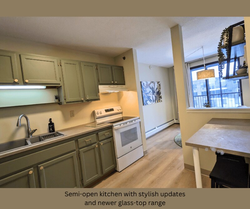 Building Photo - 6500 Woodlake Dr