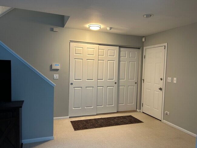Building Photo - 751 Pheasant Run