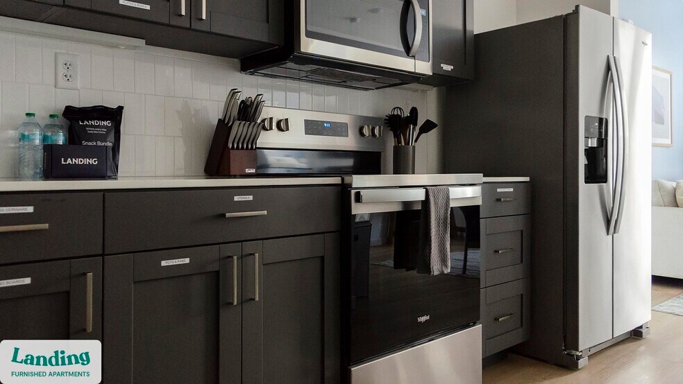 Building Photo - 650 N Main St