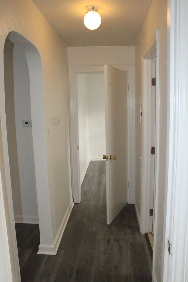 Building Photo - 2 Bedroom, 1 Bathroom Single Story House in Antioch with Garage and Side Yard Access