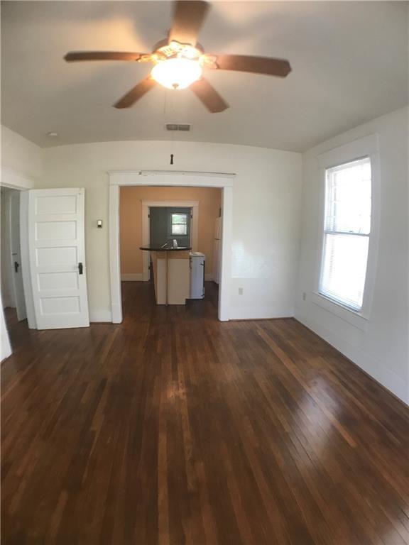 Building Photo - 615 W 37th St