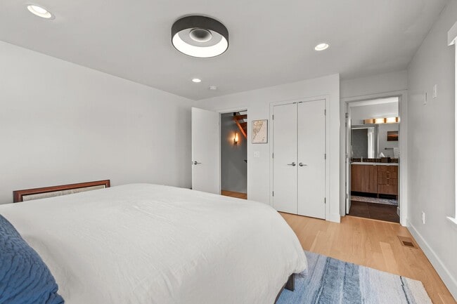 Building Photo - 3448 W 36th Ave