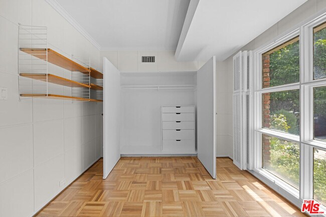 Building Photo - 11623 Canton Pl