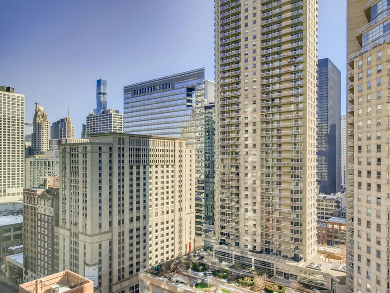 Building Photo - 33 W Ontario St