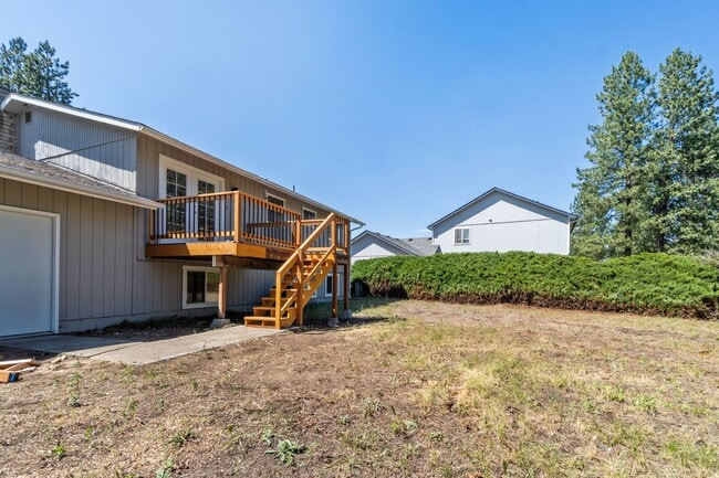 Building Photo - Gorgeous Single Family Home in Spokane's S...