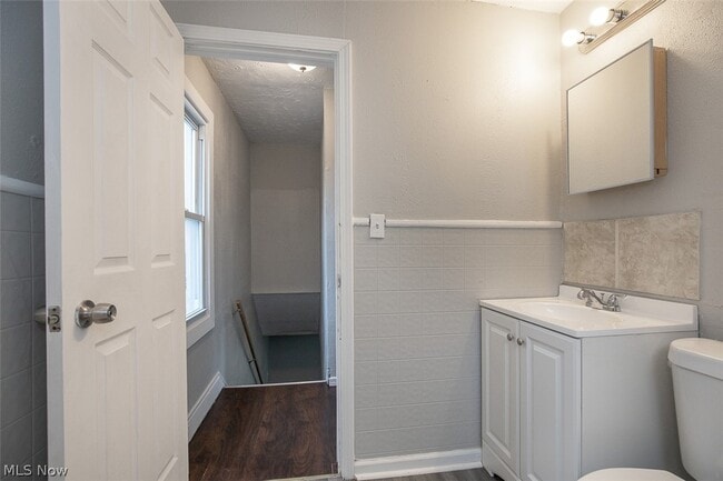 Building Photo - 3409 W 86th St