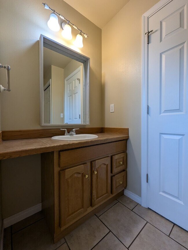 Building Photo - 3-Bedroom, 1.5-Bath Home In Bethel Danebo ...