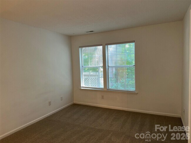 Building Photo - 6523 Clavell Ln