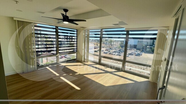 Building Photo - 7157 E Rancho Vista Dr