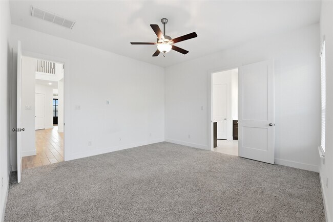 Building Photo - 7734 Clover Gully Ln