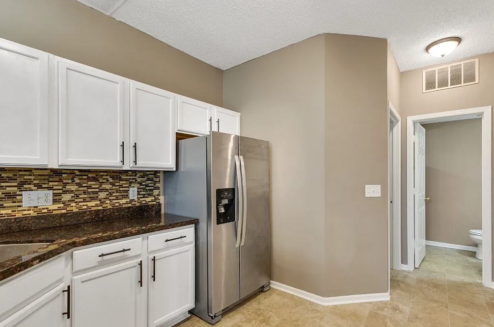 Building Photo - 5100 Holly Ln N