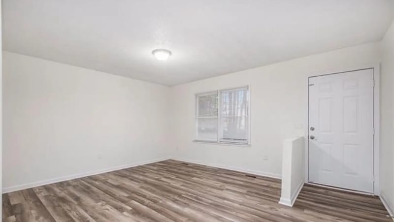 Building Photo - 1816 Azalea Ave