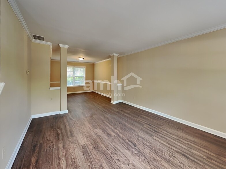 Building Photo - 1165 Pennefeather Ln