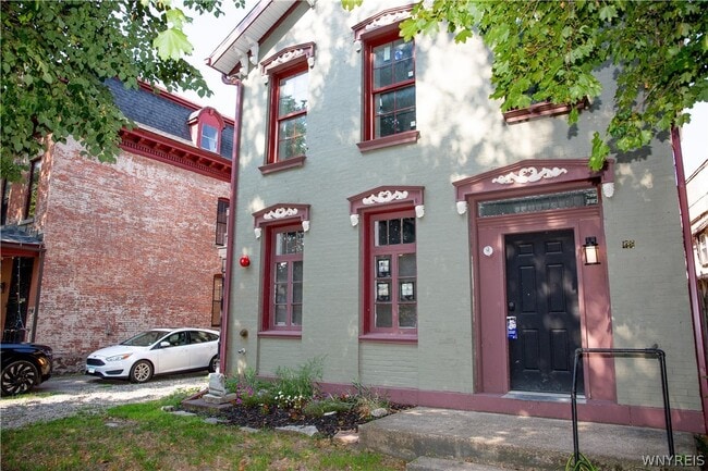 Building Photo - 486 Franklin St