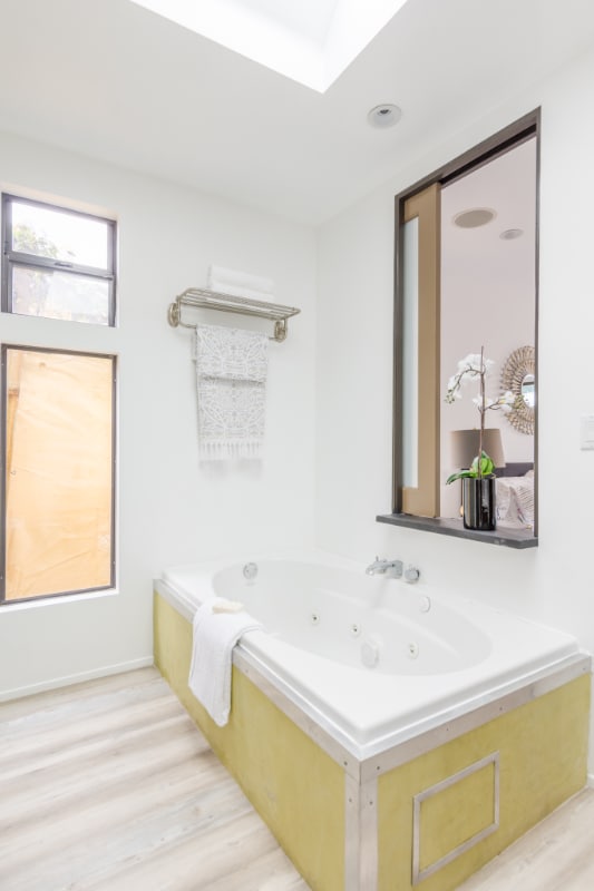 Building Photo - 13263 Venice Blvd.