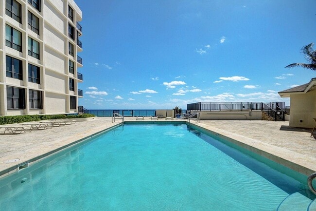 Building Photo - 3610 S Ocean Blvd