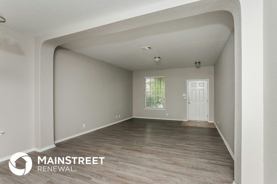 Building Photo - 205 Sunset Heights