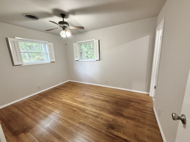 Building Photo - 207 Casalinda Cir