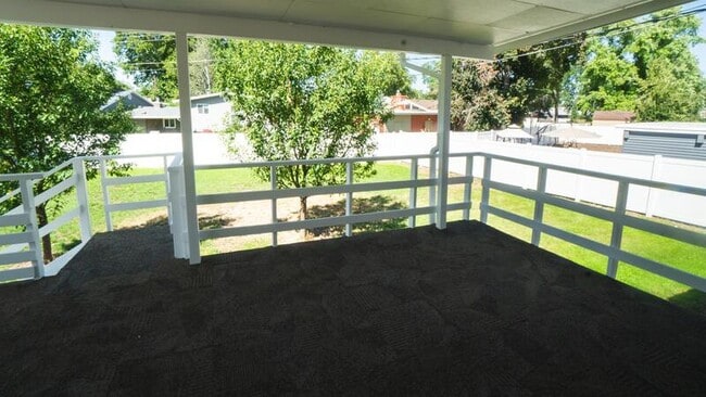 Building Photo - 5558 S Somerset Way