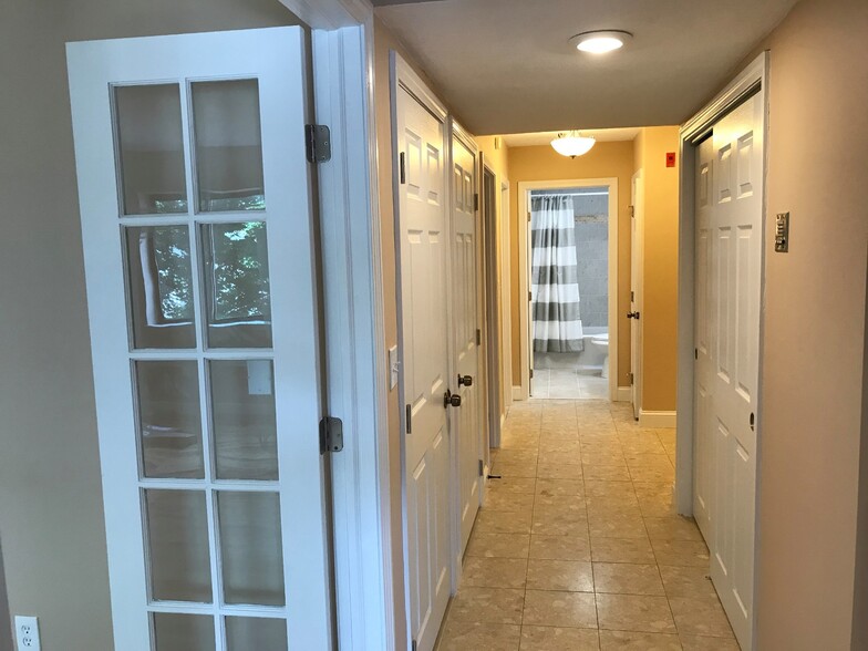 Building Photo - 274 Chestnut Ave