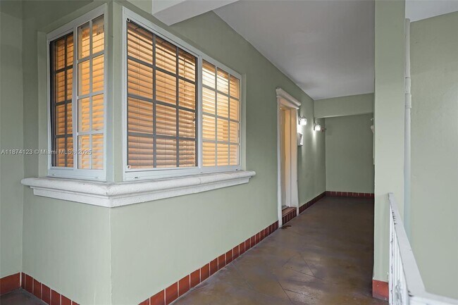 Building Photo - 45 Antilla Ave