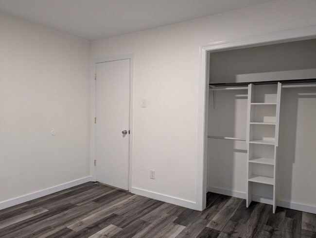 Building Photo - 8700 Doss Rd