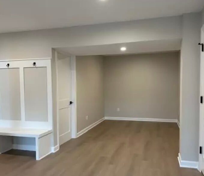 Mud Room/Basement - 62 Soundview Ave