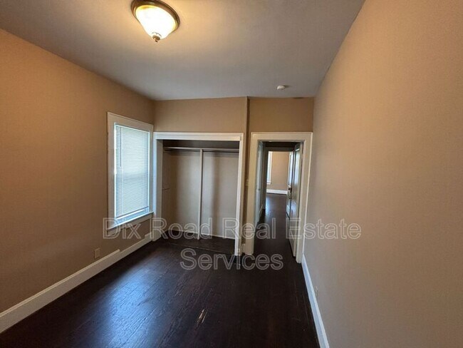 Building Photo - 708 Webster Ave
