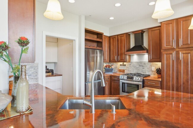 Building Photo - Luxury Riverfront Condo Near Georgetown Square | 2 Bed / 2 Bath with Balcony