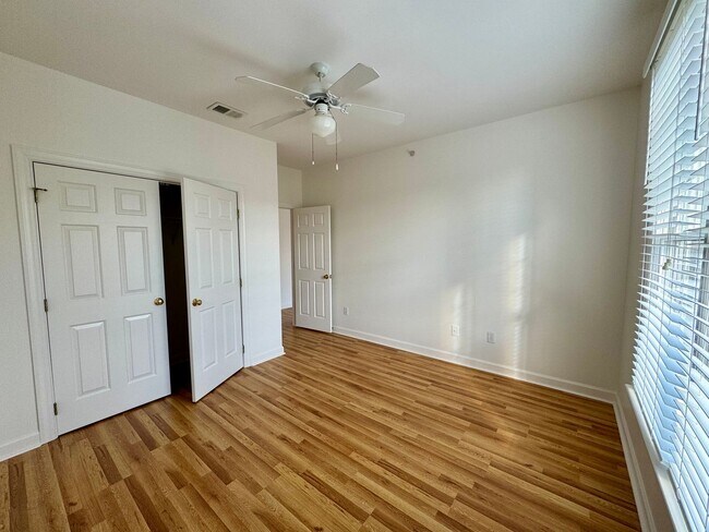 Building Photo - RARE two-bedroom condo in Southern Village.