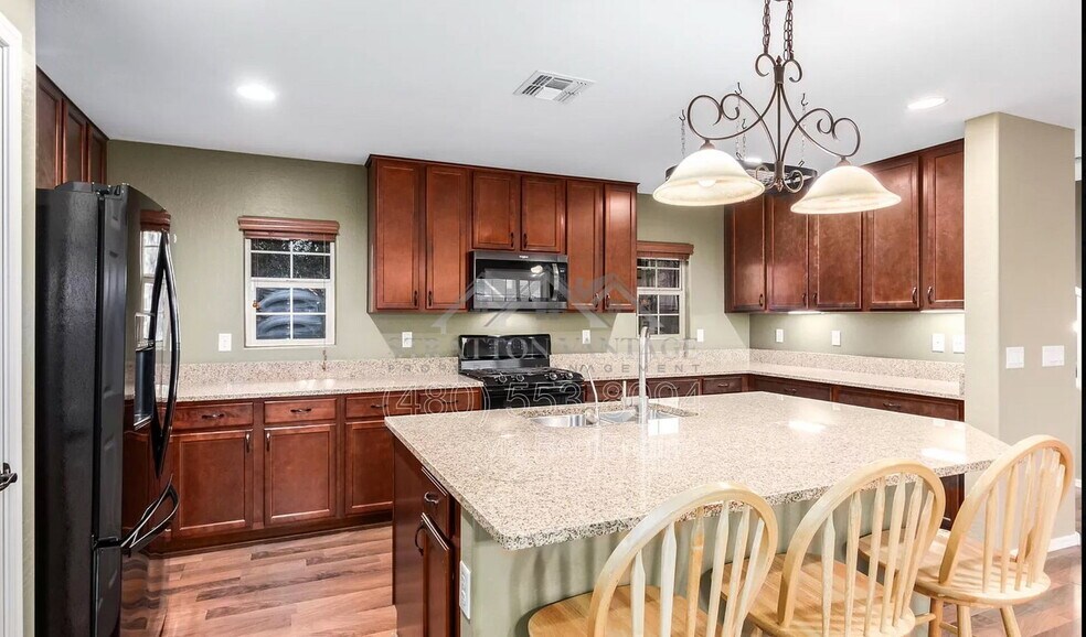Building Photo - 2873 E Binner Dr