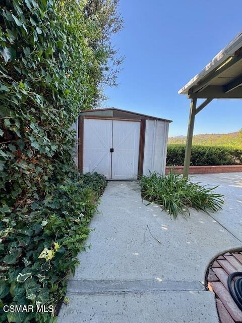 Building Photo - 5927 Dovetail Dr