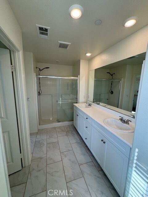 Building Photo - 30358 Village Knoll Dr
