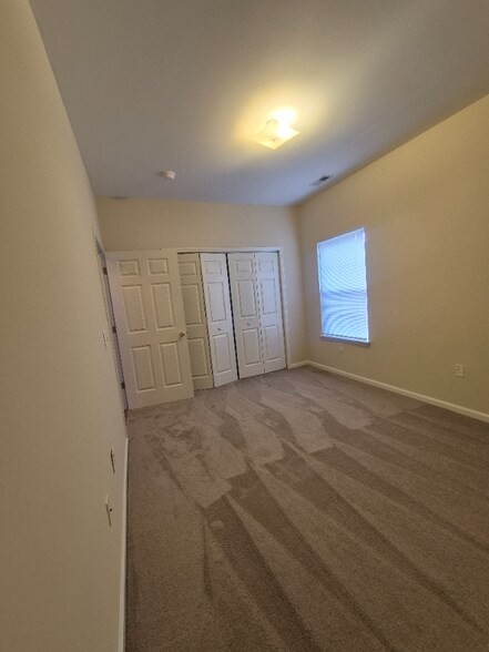 Building Photo - 2223 Locksley Woods Dr