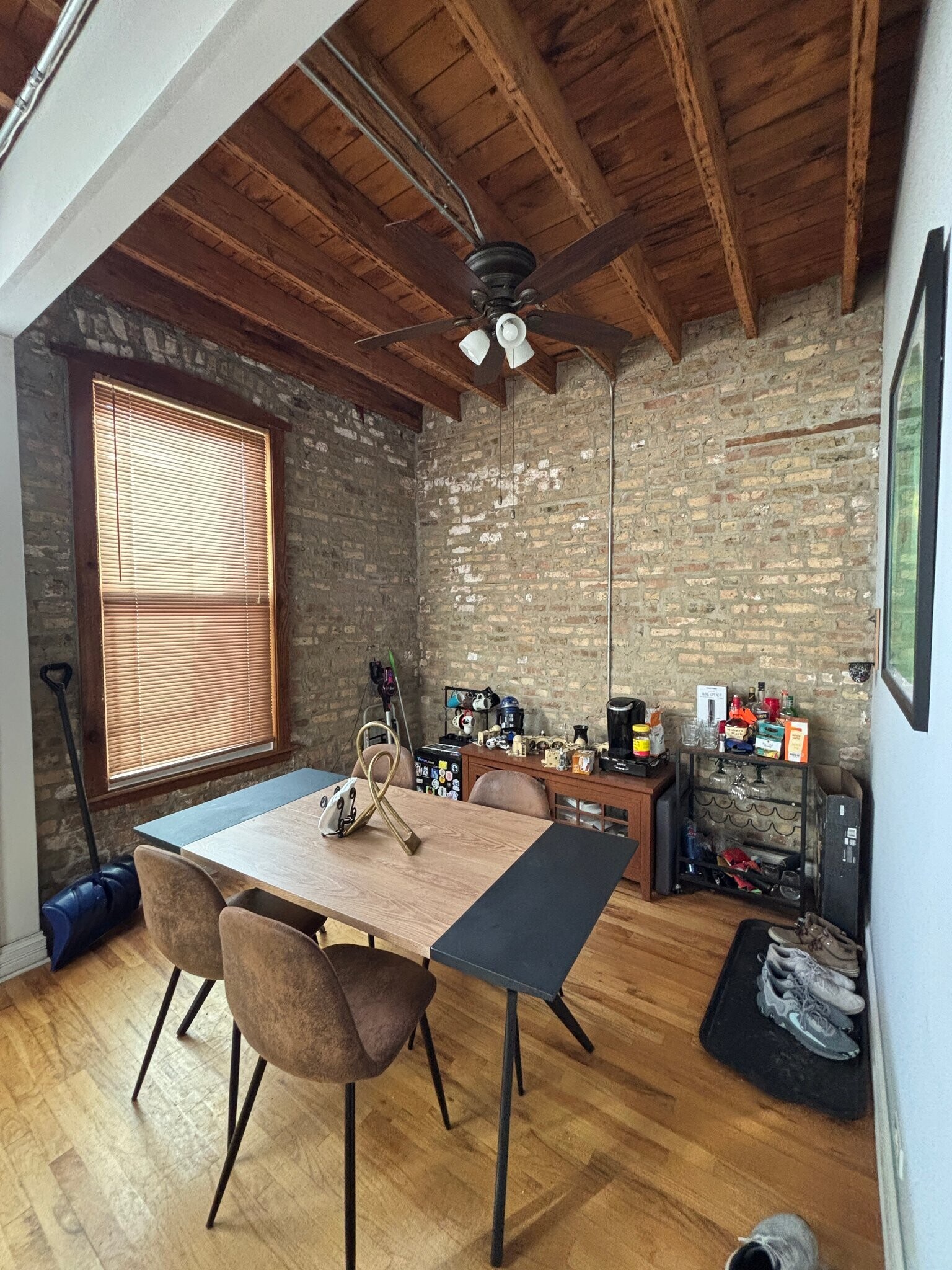 Building Photo - 2368 N Elston Ct