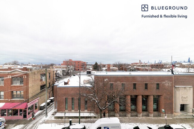 Building Photo - 2340 N California Ave