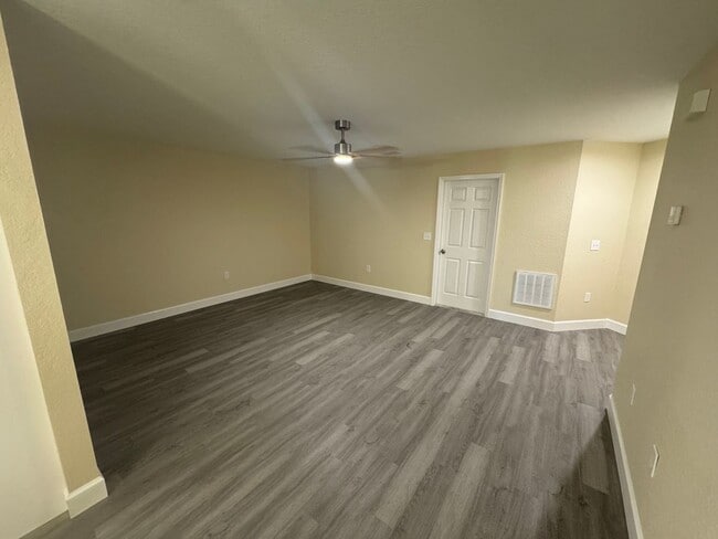 Building Photo - Brand New Duplexx Home for Rent