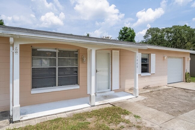 Building Photo - 1040 Dorado Dr