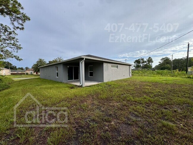 Building Photo - 1223 San Matio St