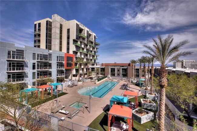 Building Photo - 353 E Bonneville Ave