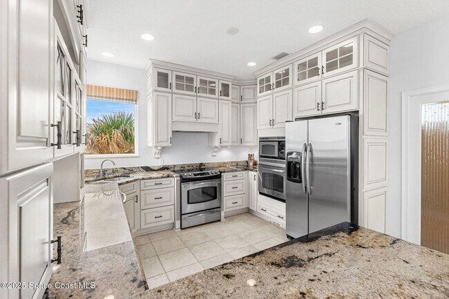 Building Photo - 5795 S Hwy A1A